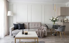 Mennica Residence Deluxe - Golden Apartments Warsaw